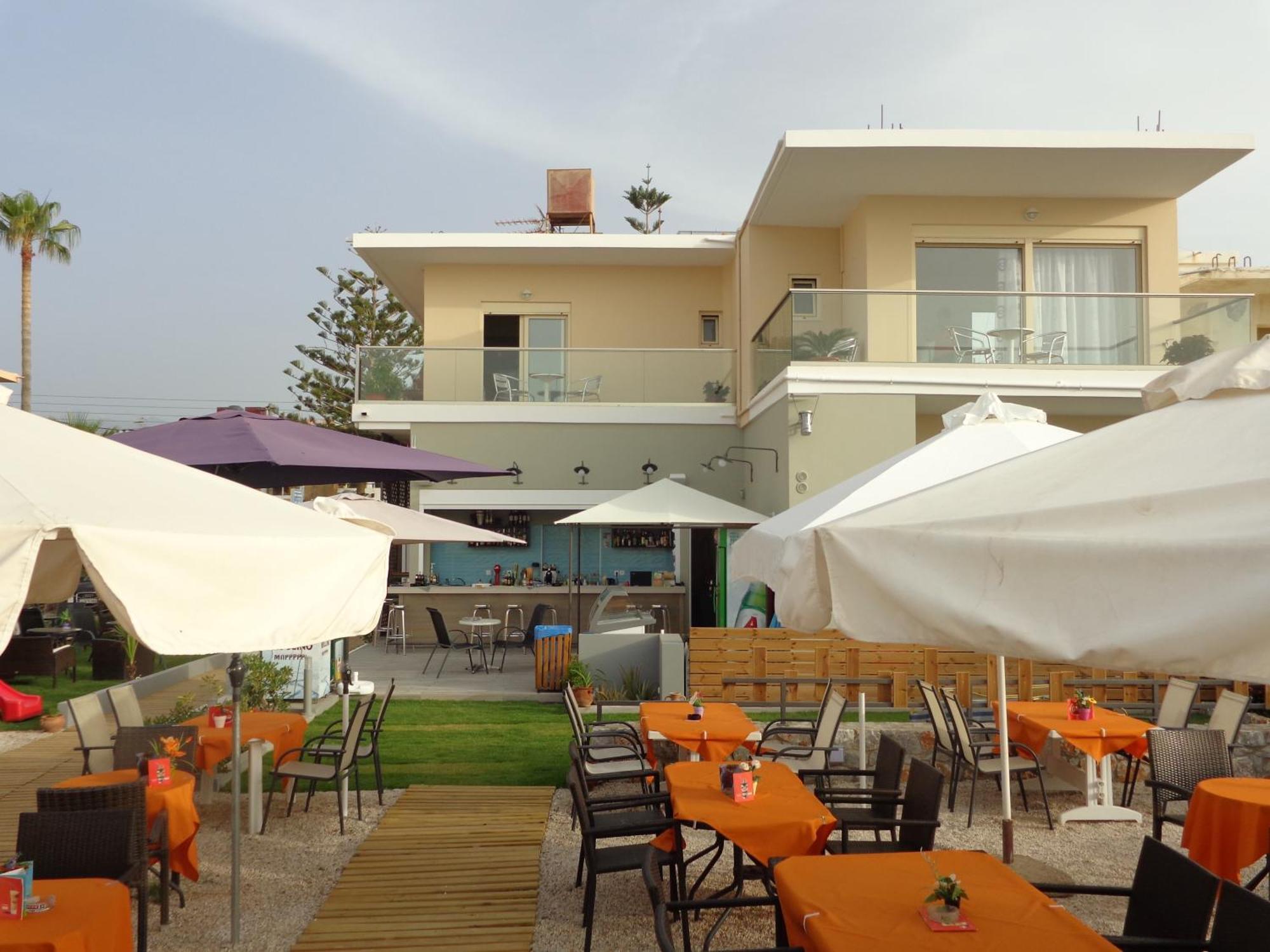 Litinakis Studios Sea View & Litinakis Studios Garden View 700 Meters Away Agia Marina Extérieur photo