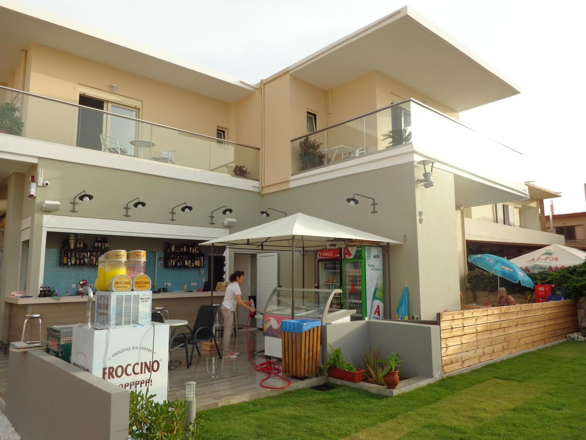 Litinakis Studios Sea View & Litinakis Studios Garden View 700 Meters Away Agia Marina Extérieur photo