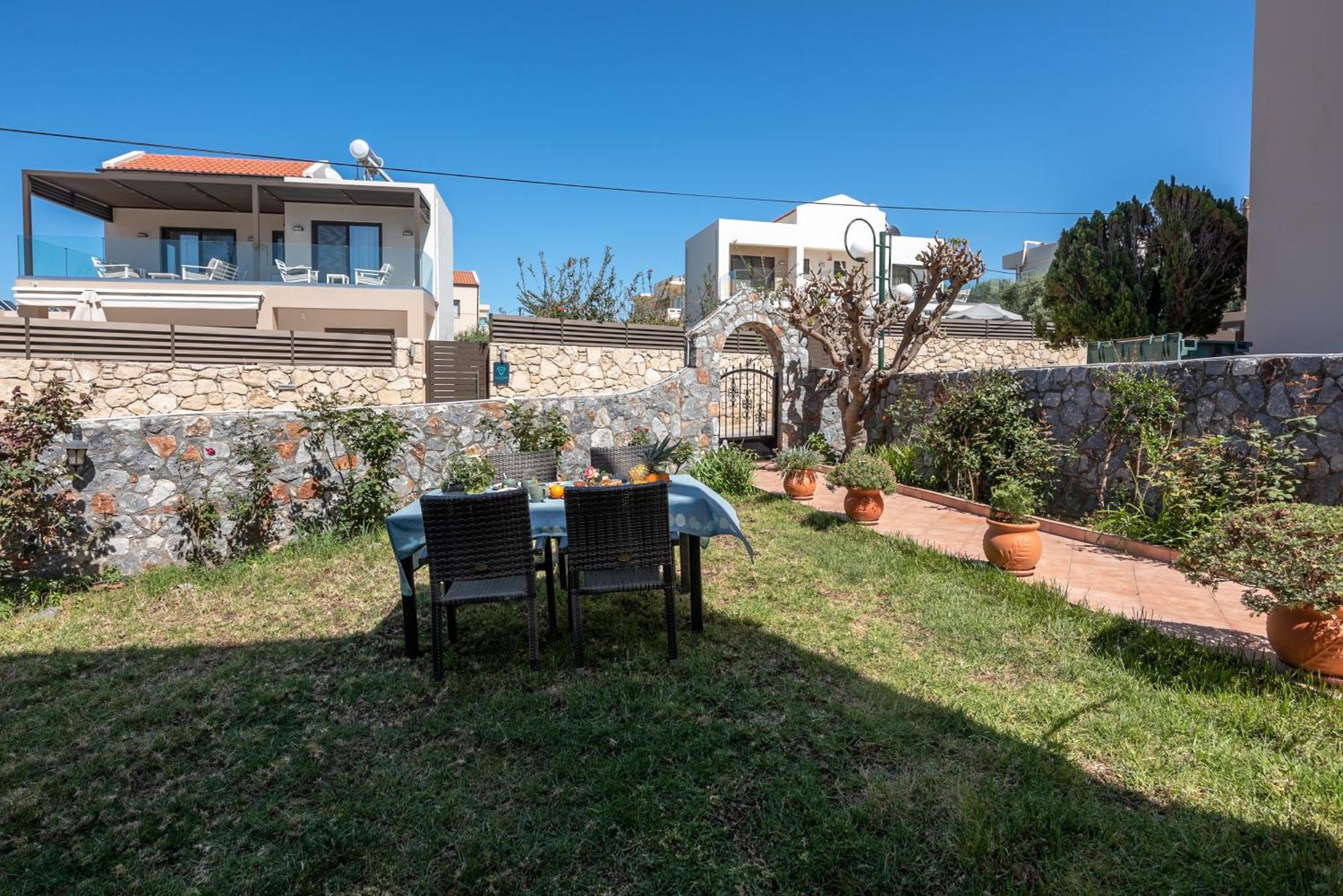 Litinakis Studios Sea View & Litinakis Studios Garden View 700 Meters Away Agia Marina Extérieur photo