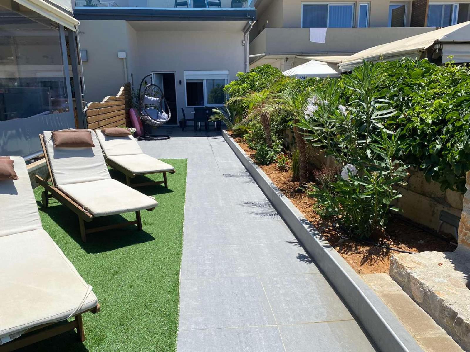 Litinakis Studios Sea View & Litinakis Studios Garden View 700 Meters Away Agia Marina Extérieur photo