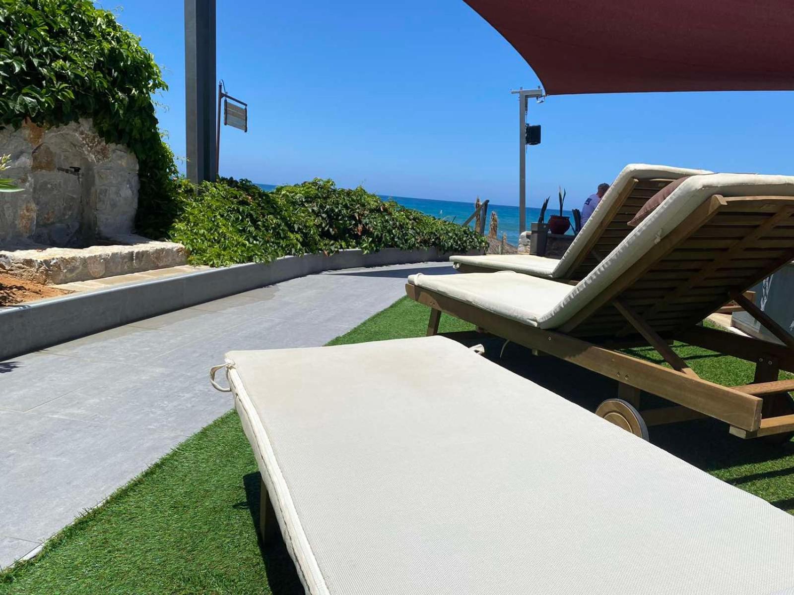 Litinakis Studios Sea View & Litinakis Studios Garden View 700 Meters Away Agia Marina Extérieur photo