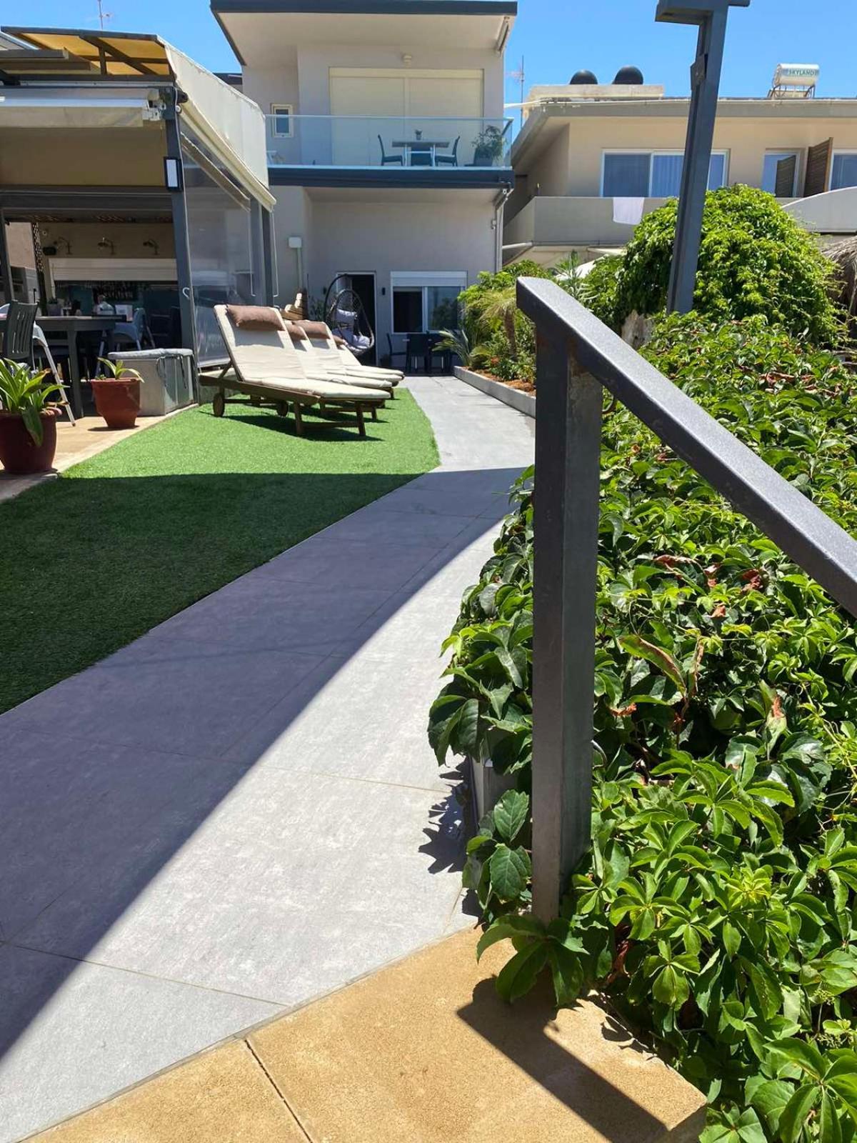 Litinakis Studios Sea View & Litinakis Studios Garden View 700 Meters Away Agia Marina Extérieur photo